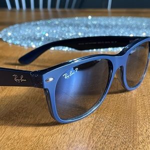 Ray-Ban New Wayfarer Polarized Blue Sunglasses with Blue Gradient Lenses